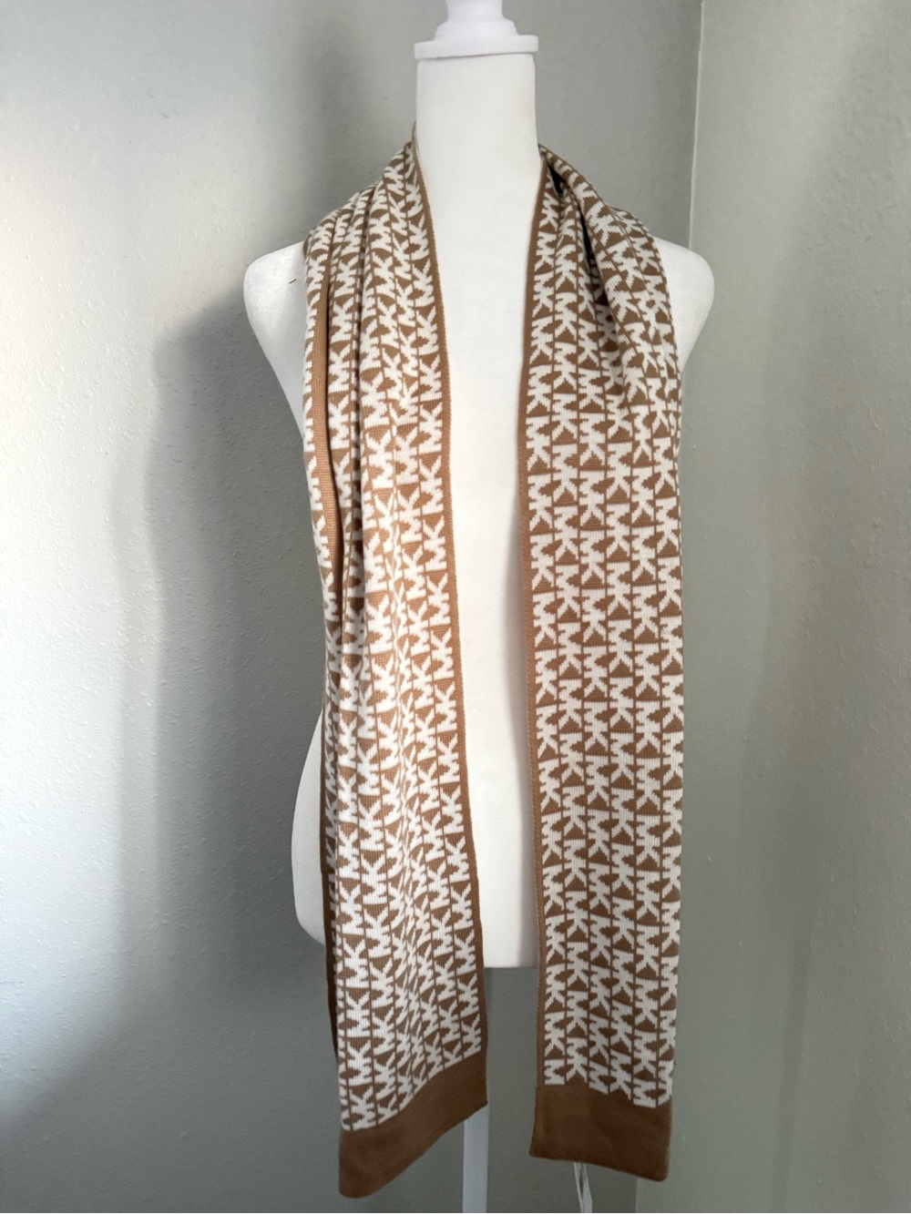 NWT Michael Kors MK Logo Knit Scarf Camel Ivory One Size